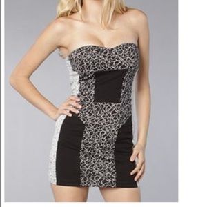 New Motel The Emmy Strapless Dress size small